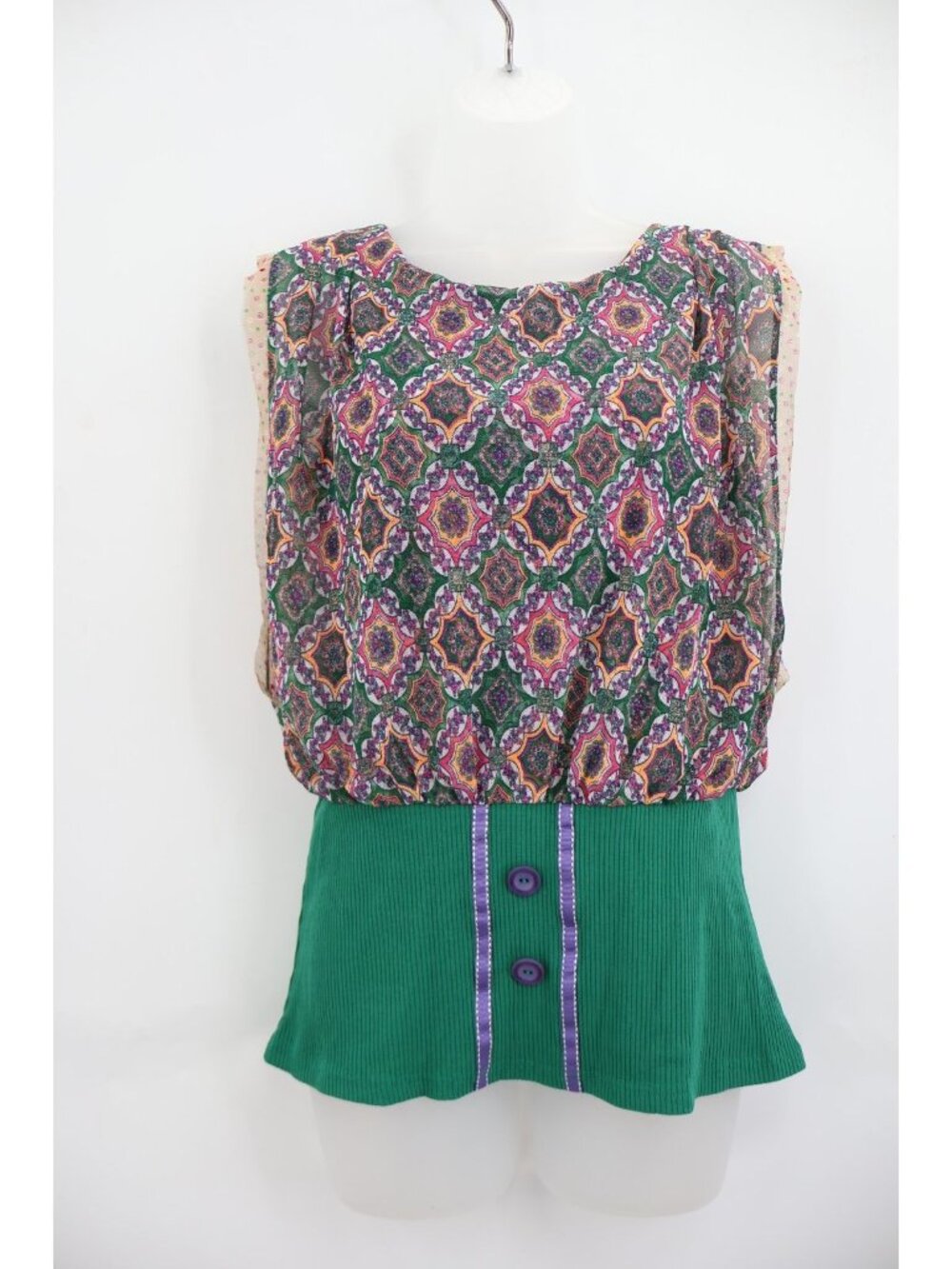 Anac by Kimi Medium Green Medallion Print Chiffon Ribbed Mixed Media Button Top - Picture 3 of 11